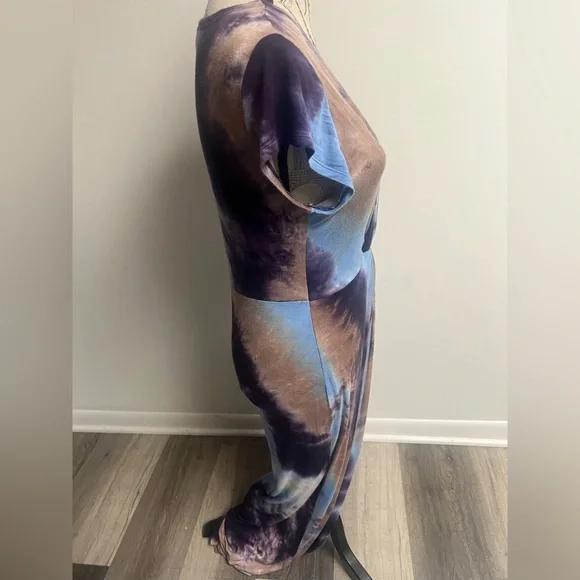 Asymmetrical Twisted Waist Tie Dye Dress! - Picture 9 of 14